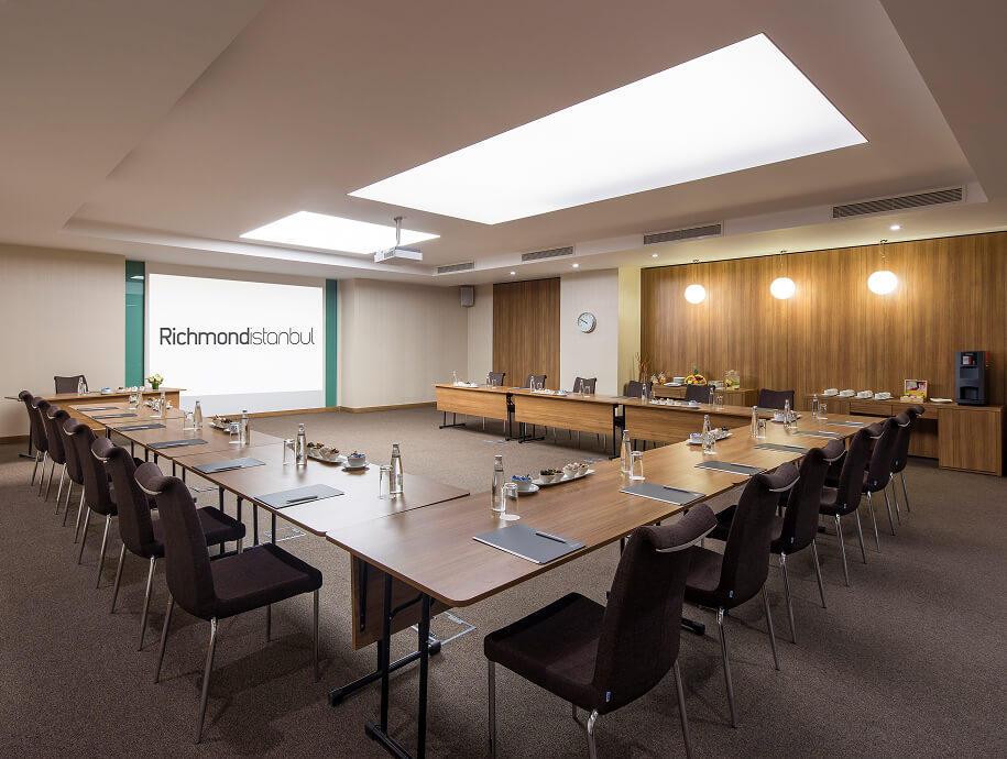 Richmond-istanbul-toplantı-organizasyon-tom-tom-card.jpg